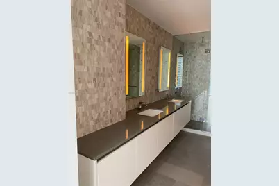 68 SE 6th St #2904, Miami, FL 33131 - Photo 11