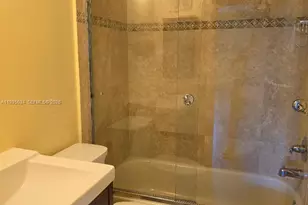 2990 NE 16th Ave, Oakland Park, FL 33334 - Photo 15