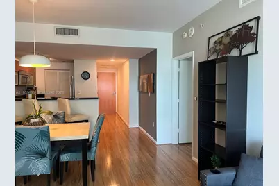 244 Biscayne Blvd #1904, Miami, FL 33132 - Photo 11