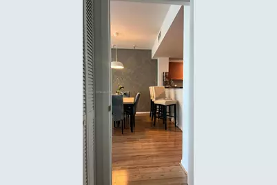 244 Biscayne Blvd #1904, Miami, FL 33132 - Photo 17