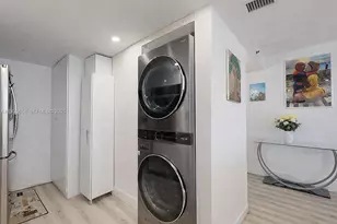 7601 E Treasure Dr, North Bay Village, FL 33141 - Photo 29