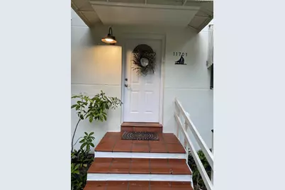 11701 NE 11th Pl #1, Biscayne Park, FL 33161 - Photo 1