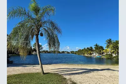 20565 SW 80th Pl, Cutler Bay, FL 33189 - Photo 23