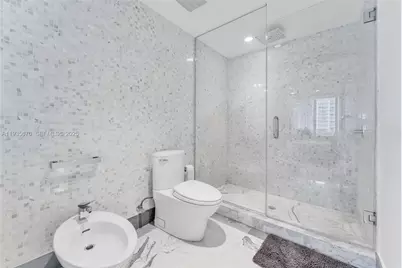 200 Biscayne Boulevard Way #4408, Miami, FL 33131 - Photo 11