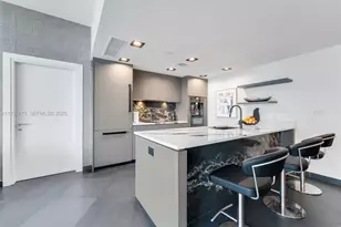 200 Biscayne Blvd Way, Miami, FL 33131 - Photo 5