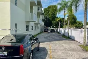 12890 NE 8th Ave, North Miami, FL 33161 - Photo 11