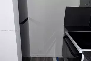 6070 W 18th Ave, Hialeah, FL 33012 - Photo 9