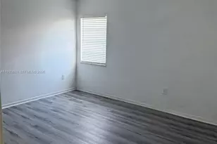 6070 W 18th Ave, Hialeah, FL 33012 - Photo 17