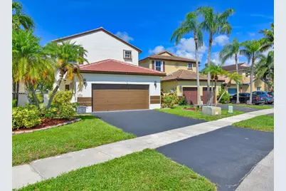 2130 NW 184th Way, Pembroke Pines, FL 33029 - Photo 23