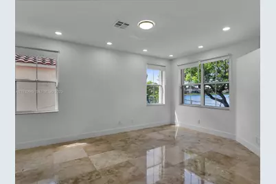 2130 NW 184th Way, Pembroke Pines, FL 33029 - Photo 13