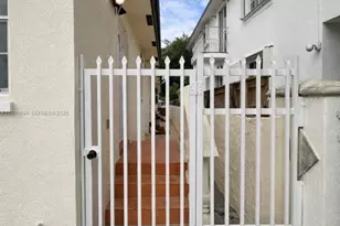 2471 NW 18th Terrace, Miami, FL 33125 - Photo 9