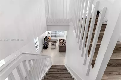 9881 W 34th Ave, Hialeah, FL 33018 - Photo 9