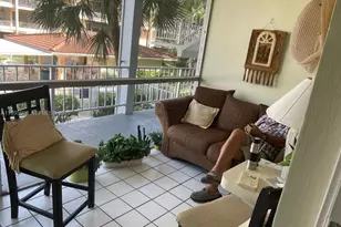 541 Blue Heron Dr, Hallandale Beach, FL 33009 - Photo 23