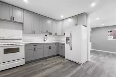 28 NW 34th Ter #28, Miami, FL 33127 - Photo 7