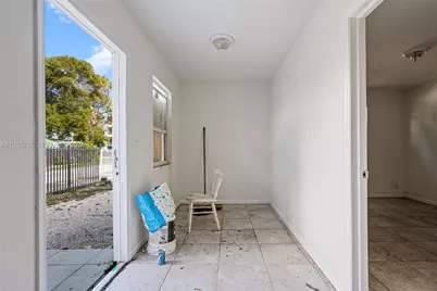 1337 NW 77th St, Miami, FL 33147 - Photo 59