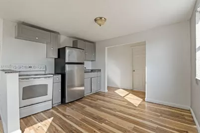 1337 NW 77th St, Miami, FL 33147 - Photo 19