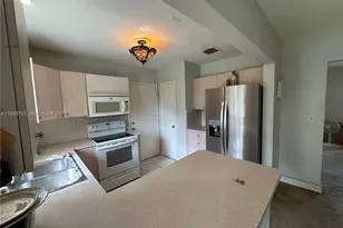 9070 SW 183rd Terrace, Palmetto Bay, FL 33157 - Photo 7