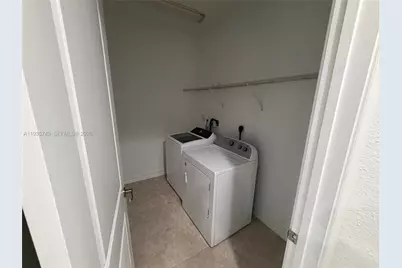 11330 SW 16th St #11330, Pembroke Pines, FL 33025 - Photo 9