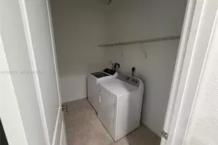 11330 SW 16th St, Pembroke Pines, FL 33025 - Photo 9