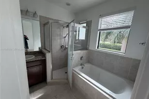 11330 SW 16th St, Pembroke Pines, FL 33025 - Photo 13