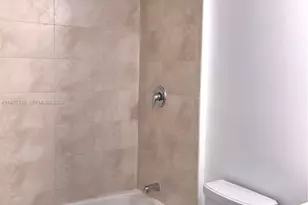 1900 N Bayshore Dr, Miami, FL 33132 - Photo 5