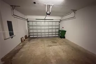 11330 SW 16th St, Pembroke Pines, FL 33025 - Photo 7