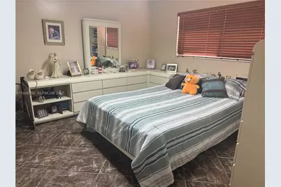 11432 NW 87th Pl, Hialeah Gardens, FL 33018 - Photo 3