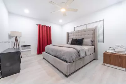 711 85th St, Miami Beach, FL 33141 - Photo 15