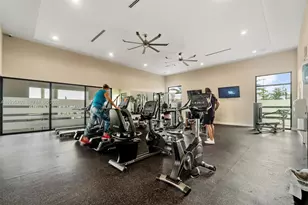 3276 W 106th Terrace, Hialeah, FL 33018 - Photo 45