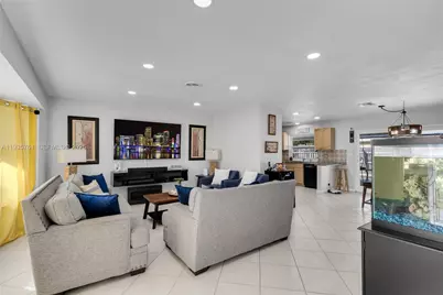 6841 NW 7th Ct, Margate, FL 33063 - Photo 5