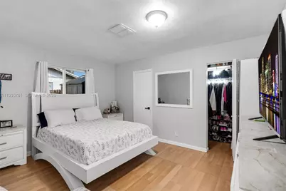 6841 NW 7th Ct, Margate, FL 33063 - Photo 11