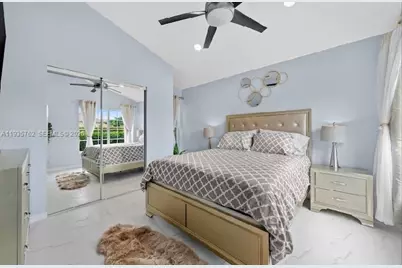 2002 Lake Breeze Ct, Wellington, FL 33414 - Photo 31