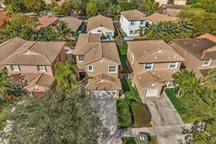 2027 SE 12th St, Homestead, FL 33035 - Photo 3