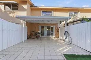 450 SE 7th St, Dania Beach, FL 33004 - Photo 11