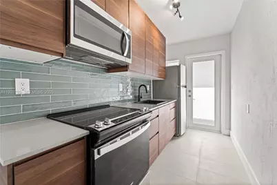 3500 SW 25th St #Rear, Miami, FL 33133 - Photo 5