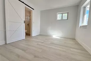 716 NE 7th St, Hallandale Beach, FL 33009 - Photo 7