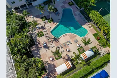 19380 Collins Ave #826, Sunny Isles Beach, FL 33160 - Photo 37