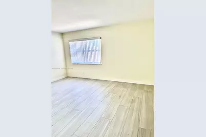 401 Golden Isles Dr #701, Hallandale Beach, FL 33009 - Photo 5