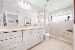 7075 SW 67th Ave, South Miami, FL 33143 - Photo 17