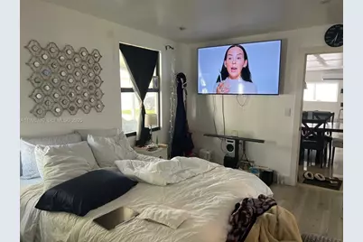 1031 NE 142nd St, North Miami, FL 33161 - Photo 23