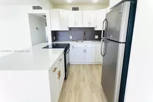 13255 SW 9th Ct, Pembroke Pines, FL 33027 - Photo 5