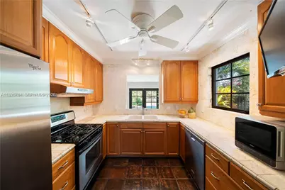 436 28th St, West Palm Beach, FL 33407 - Photo 15