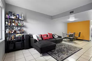 8262 NW 5th Ln, Miami, FL 33126 - Photo 11