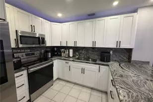 25050 SW 129th Ct, Homestead, FL 33032 - Photo 11