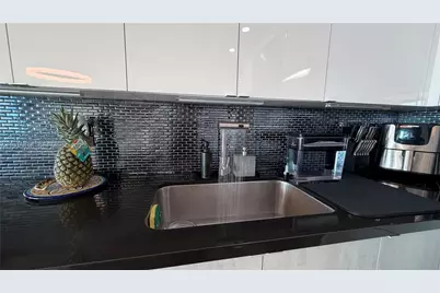 92 SW 3rd St #3607, Miami, FL 33130 - Photo 15