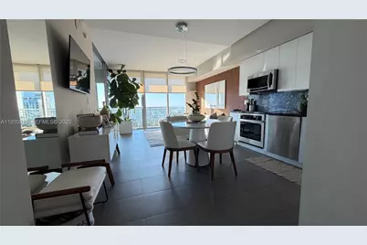 92 SW 3rd St #3607, Miami, FL 33130 - Photo 3