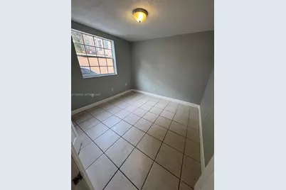 652 NW 3rd St #104, Miami, FL 33128 - Photo 5