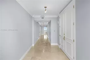 20201 E Country Club Dr, Aventura, FL 33180 - Photo 37