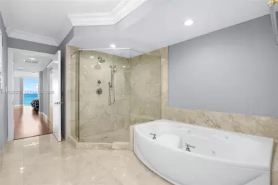 20201 E Country Club Dr #2506, Aventura, FL 33180 - Photo 23