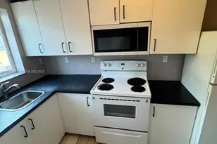 8407 NW 5th Ave, Miami, FL 33150 - Photo 5